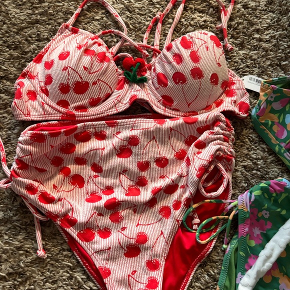 Colorful Bikini Set Collection - Picture 4 of 5